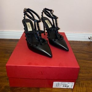 Valentino Rockstud Pumps